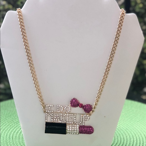 I Do Makeup Necklace - Picture 4 of 4